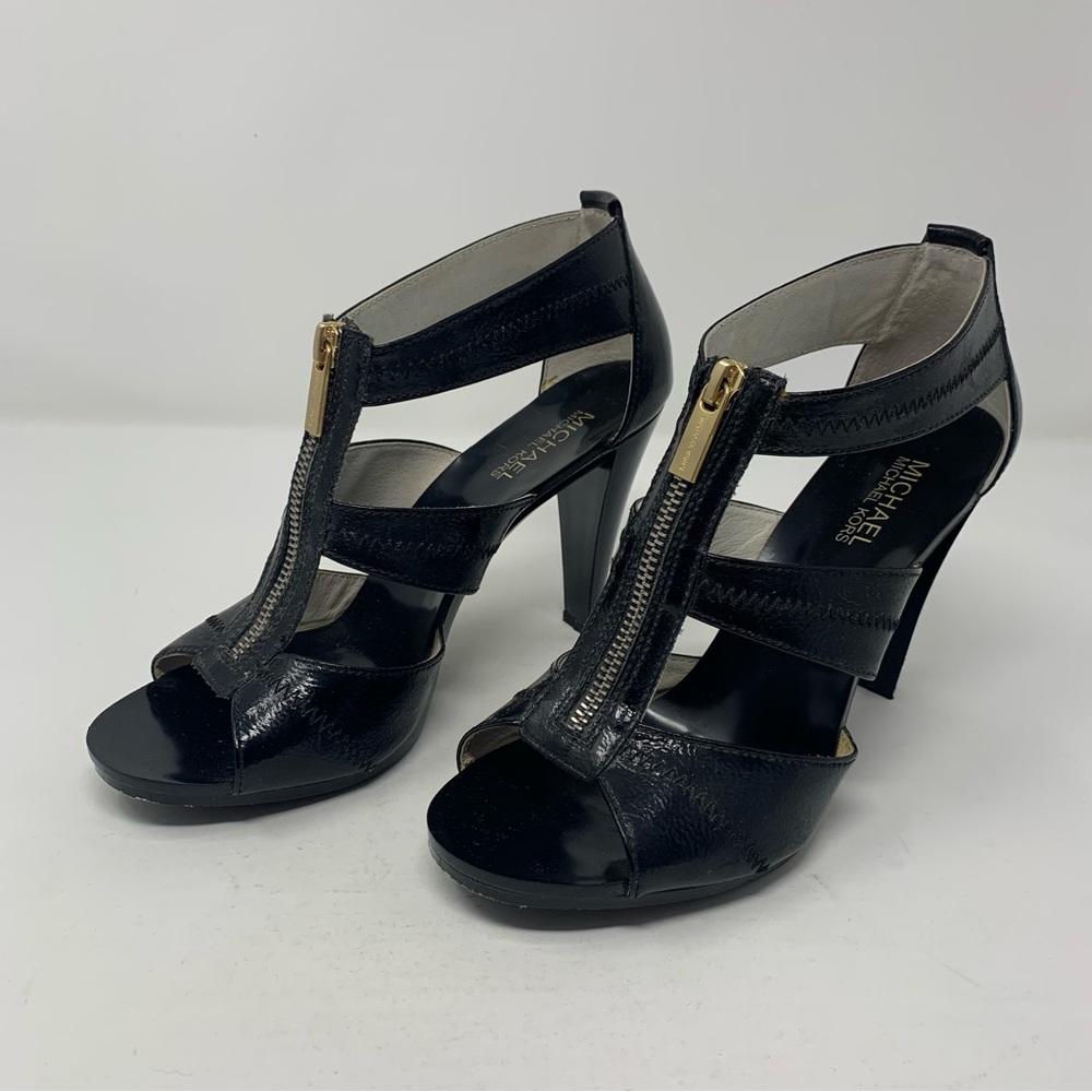 Michael Kors Sz 8.5 Black Patent Leather T Strap Heels Sandals Gold Zip Front